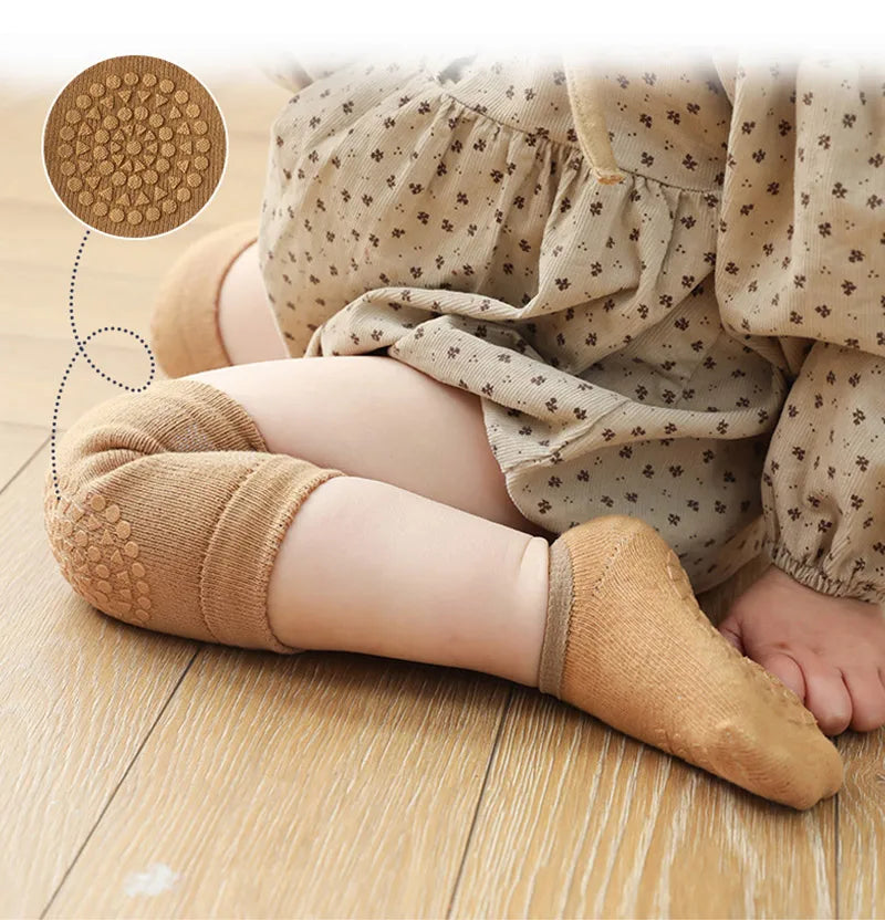Baby Crawling Safety Set – Knee Pads & Anti-Slip Socks